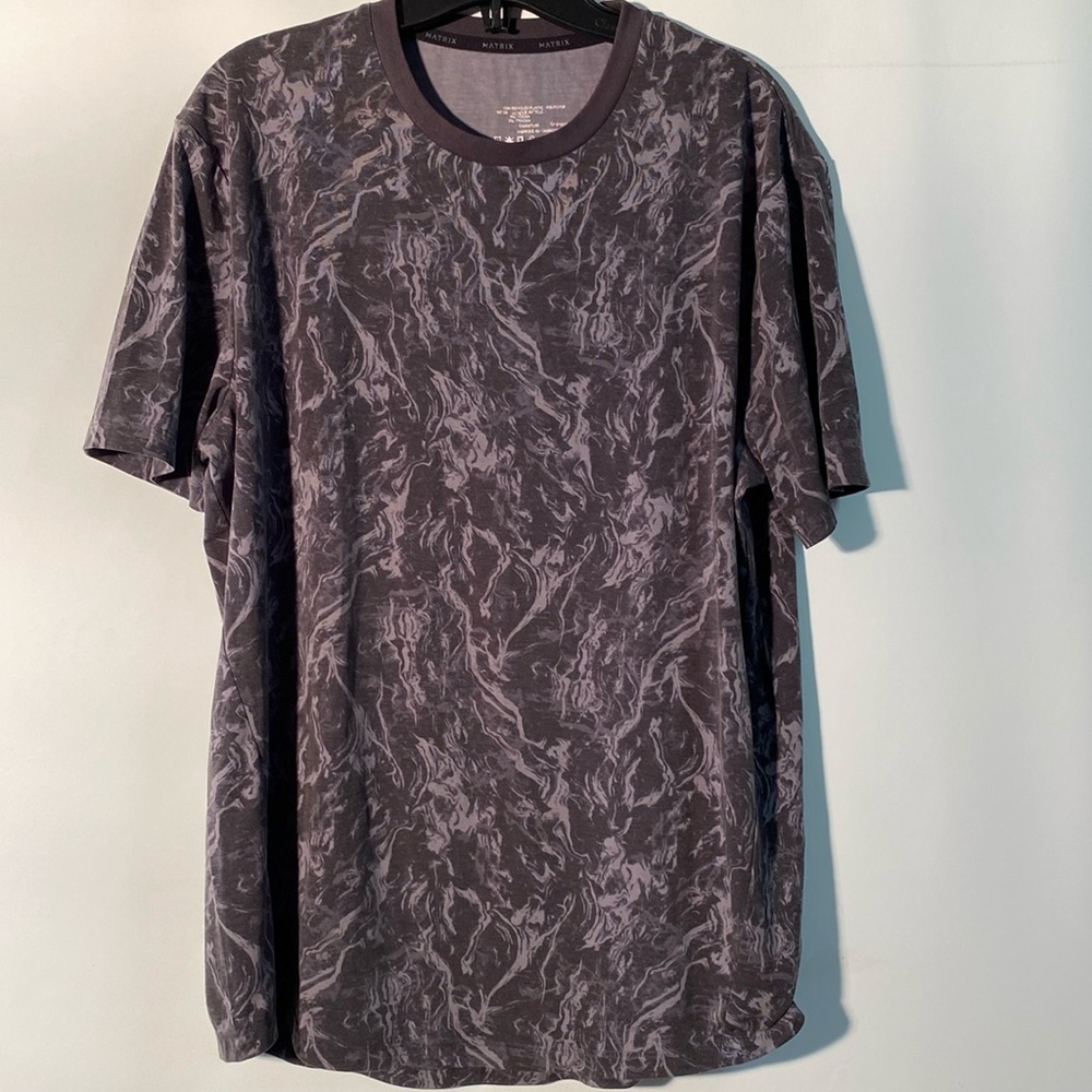 Matrix - Men’s FreshTech shirt sleeve t-shirt. Size L